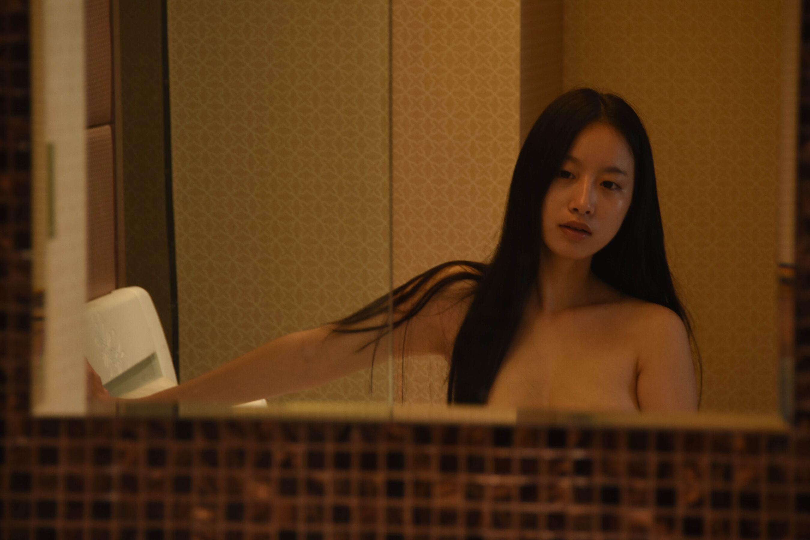 国模套图 国模张辰大尺度人体私拍套图(177)