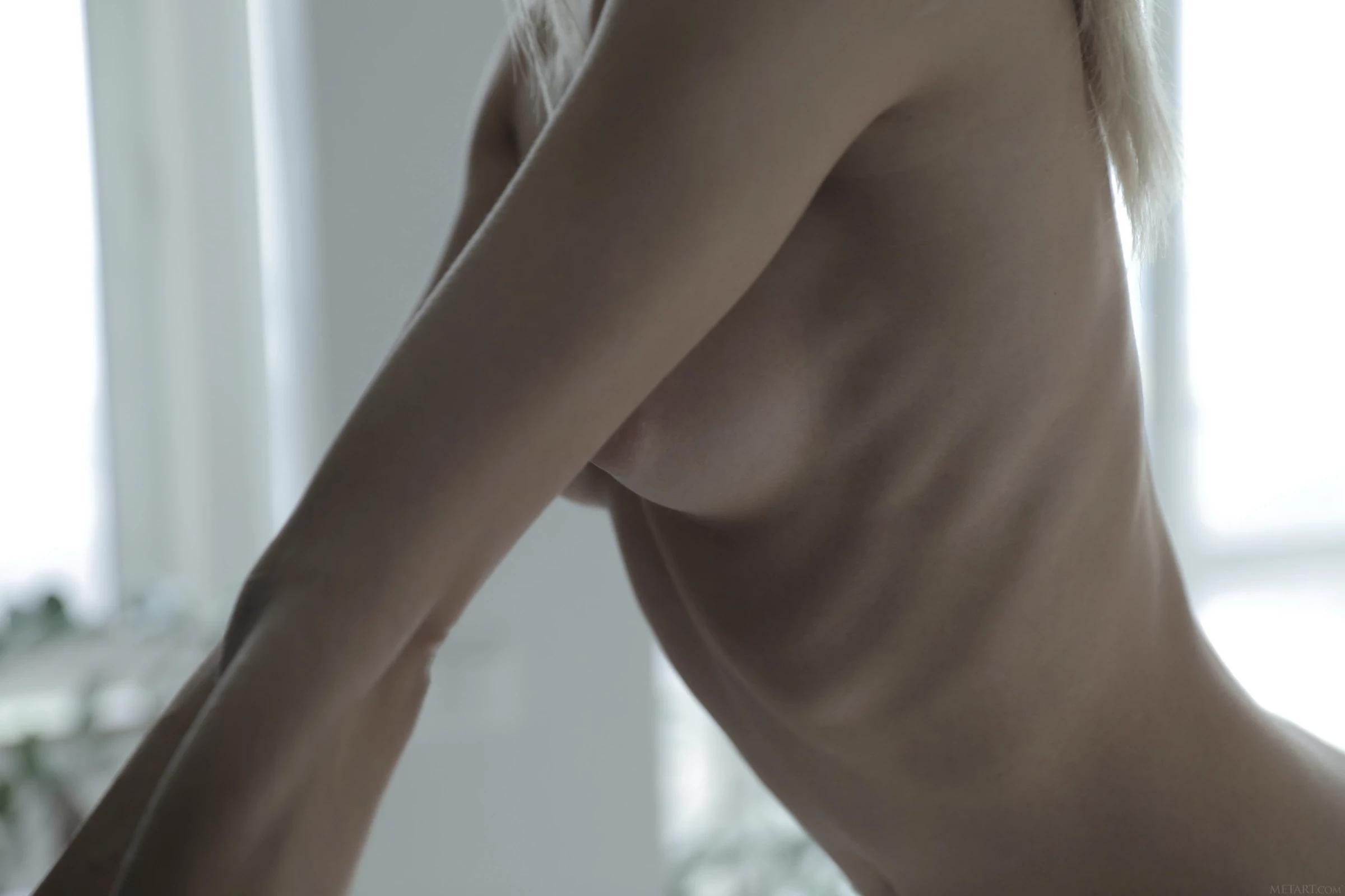 Santa - Presenting Santa (135P)(91)