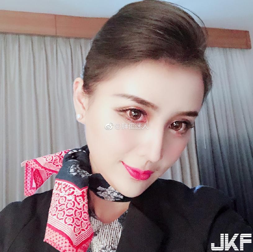 好辣！「性感空姐」浑身散发女人味，超骚气眼神「诱惑满分」！-小湿妹图(9)