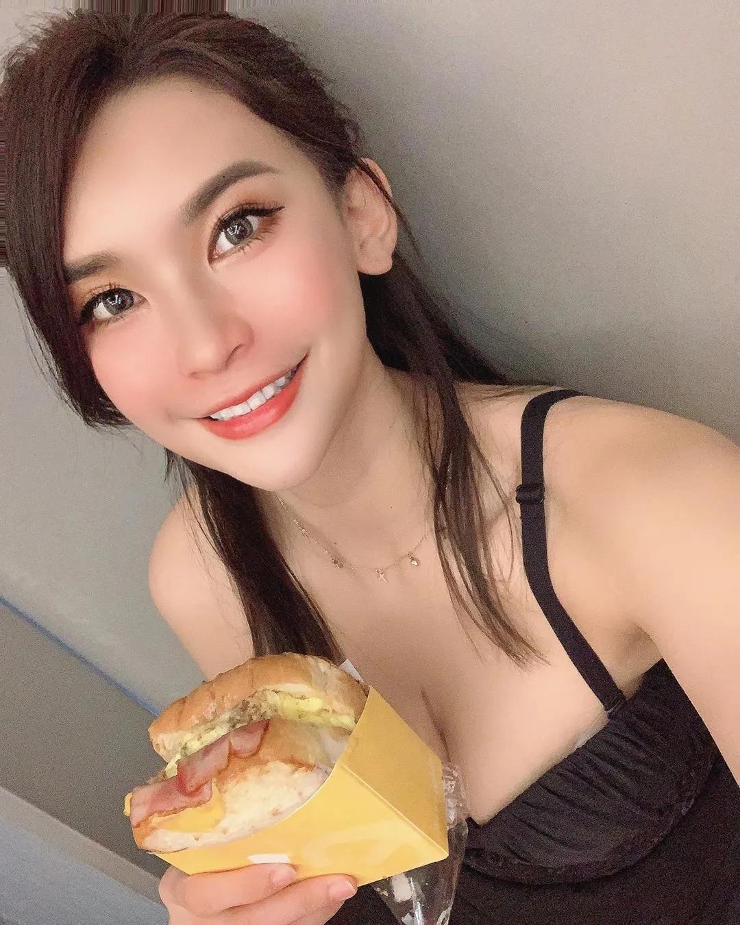 小晰晰 浑圆美乳实在是太厉害.....好想被她温柔攻势(1)