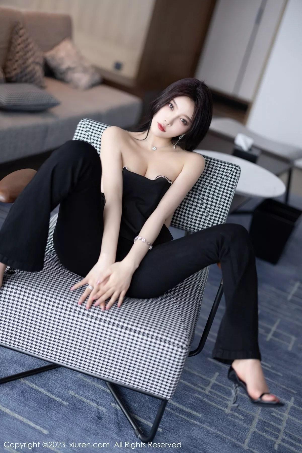 [XiuRen秀人网]第6866期杨晨晨写真(36)