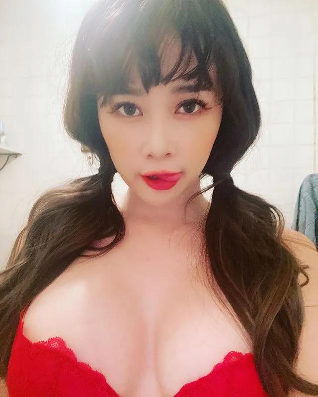 台湾最辣采耳师！F 奶御姐系辣模「妃妃」放话要让客人体验「颅内高潮」！(18)