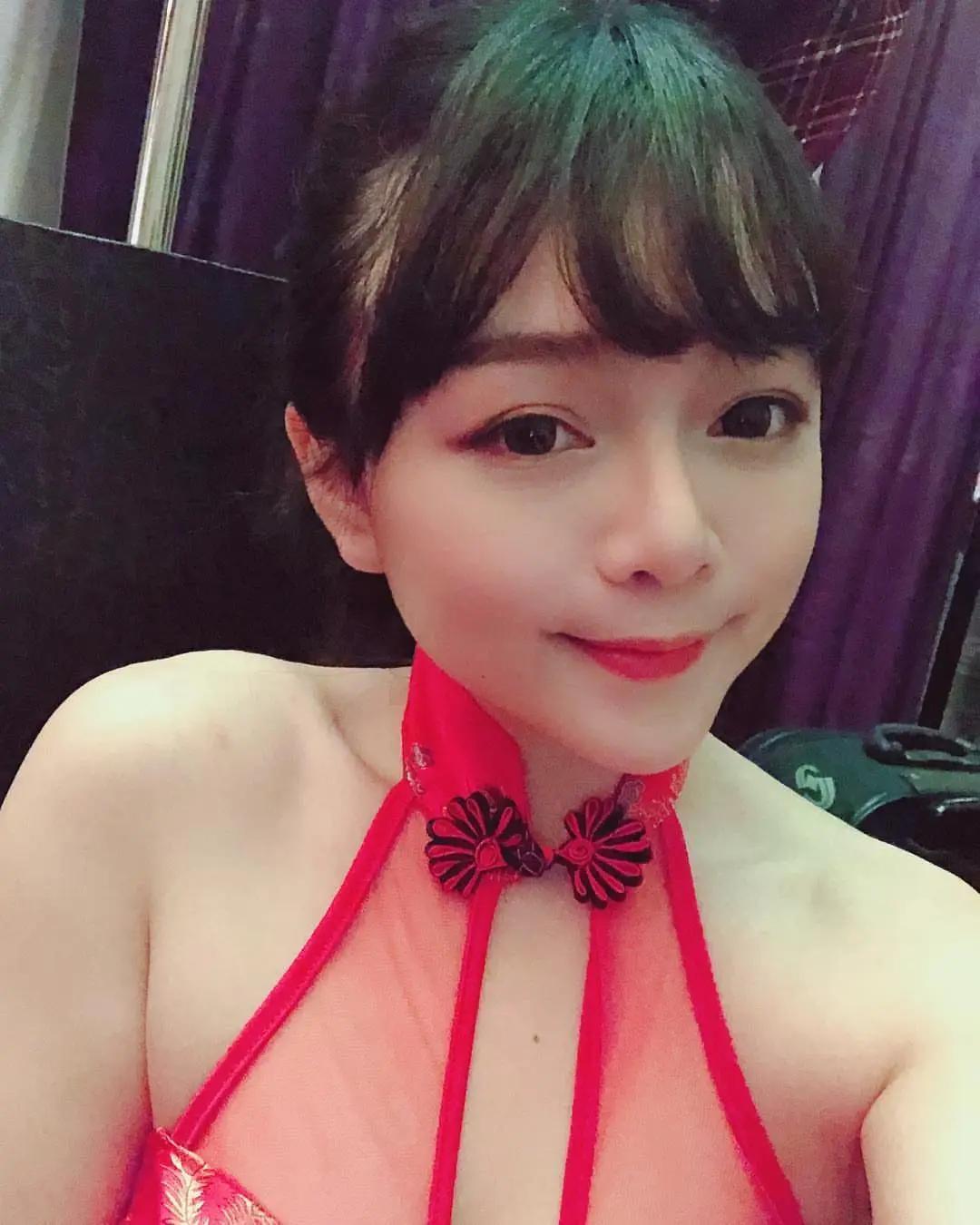 Niu 正妹白皙肉包诚意大放送 乳香四溢！(6)