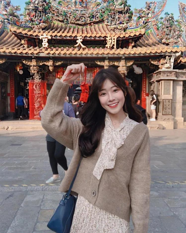 超甜的高铁服务员（凶凶的