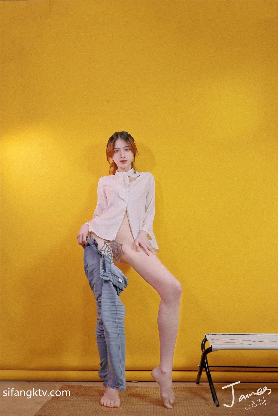 国模套图 摄影师心已抖（抖叔）作品：2021.11 - 2022.01(247)