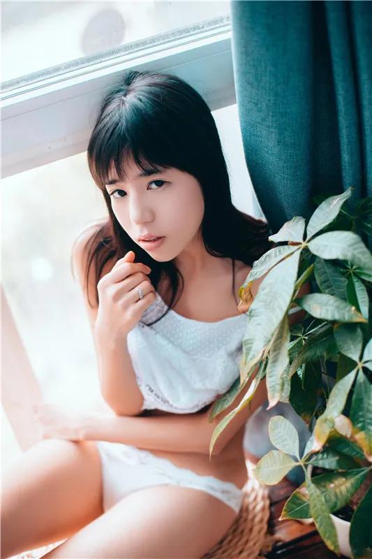 眼神很无辜的粉嫩女孩..........(36)