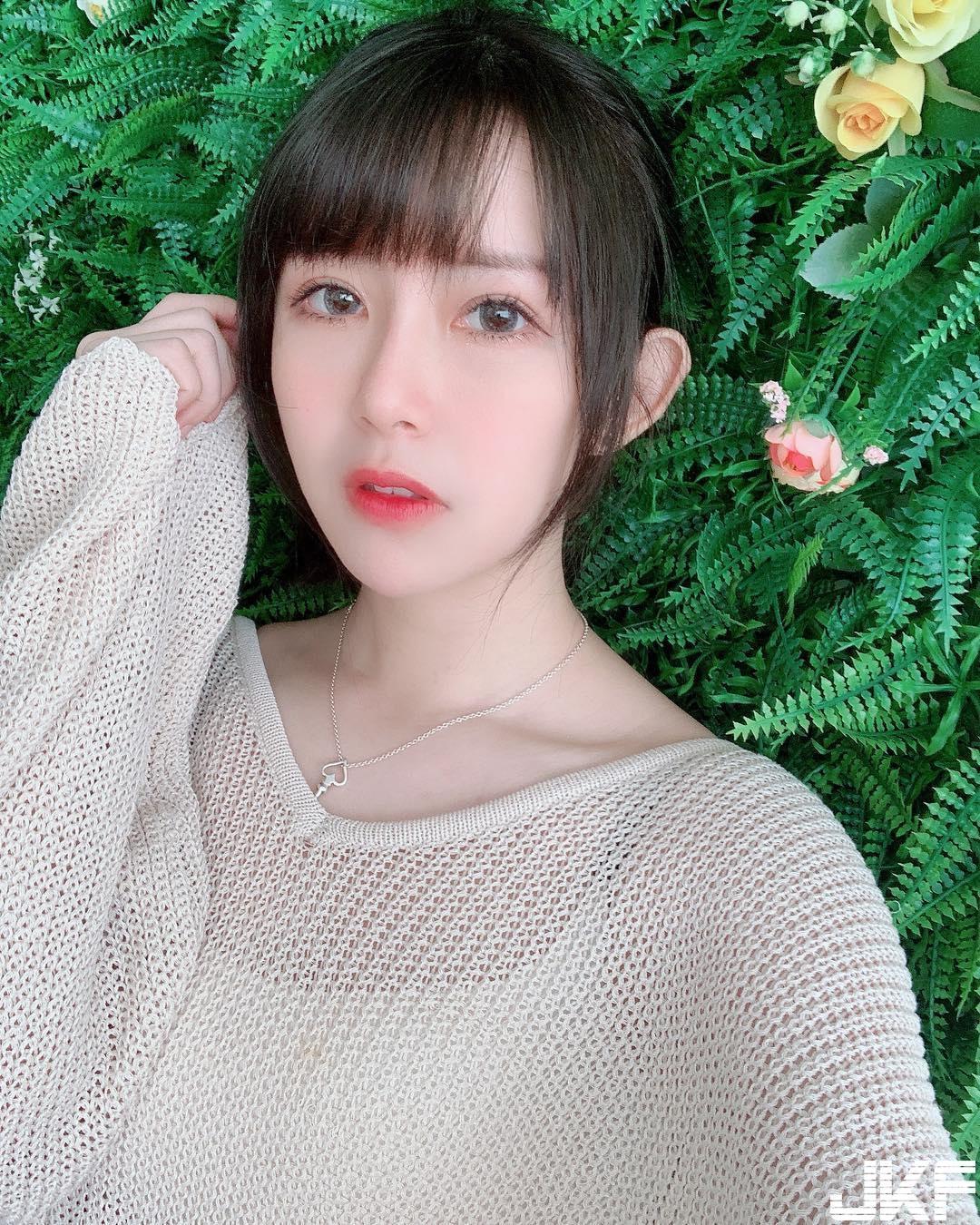 ㄎㄧㄤ妹开大绝！「正妹实况主」阿乐在南岛解放火辣好身材，乡民大暴动啦-小湿妹图(12)