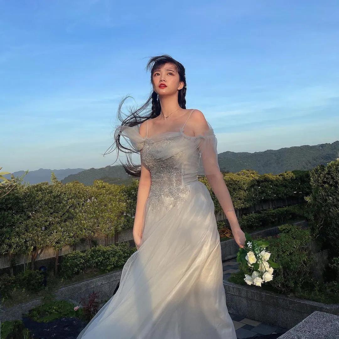 嫦娥驾到！「可凡Kofan」中秋挂上白皙玉兔，无害眼神让宅男跪求领养-小湿妹图(7)