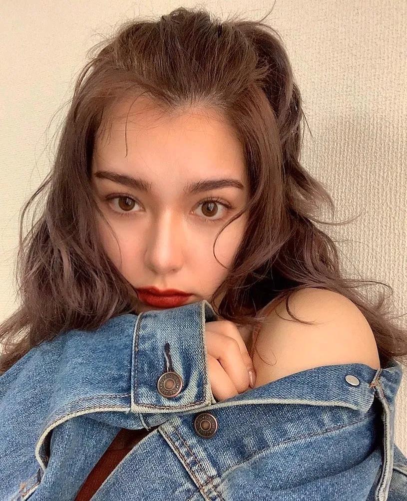 高挑的美日混血正妹「Sofia」，穿上豹纹比基尼「有够挑逗」！-小湿妹图(4)