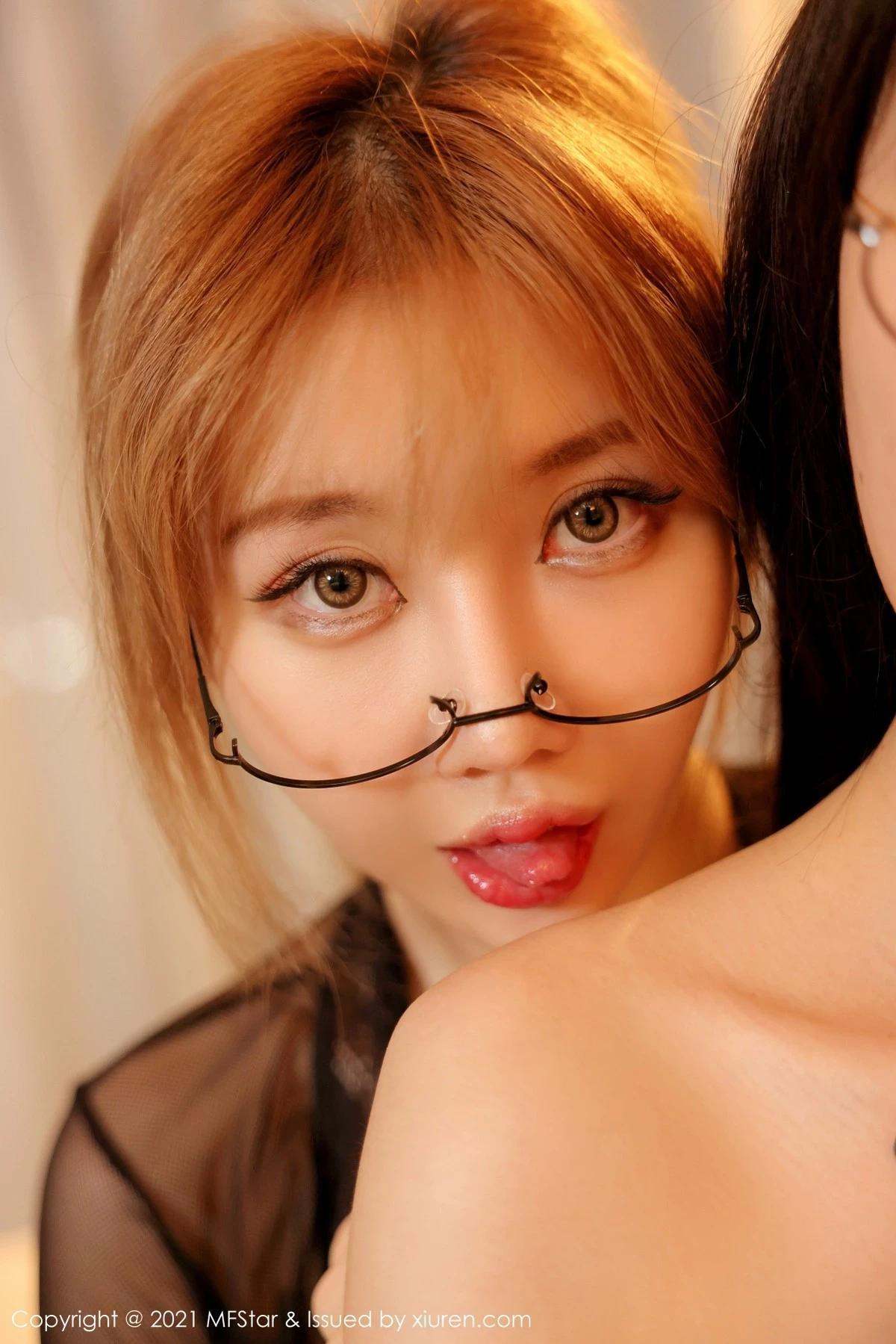 [MFStar模範學院]Vol.538_模範學院最新模特合集黑絲眼鏡OL主題性感無內黑絲誘惑寫真36P(15)