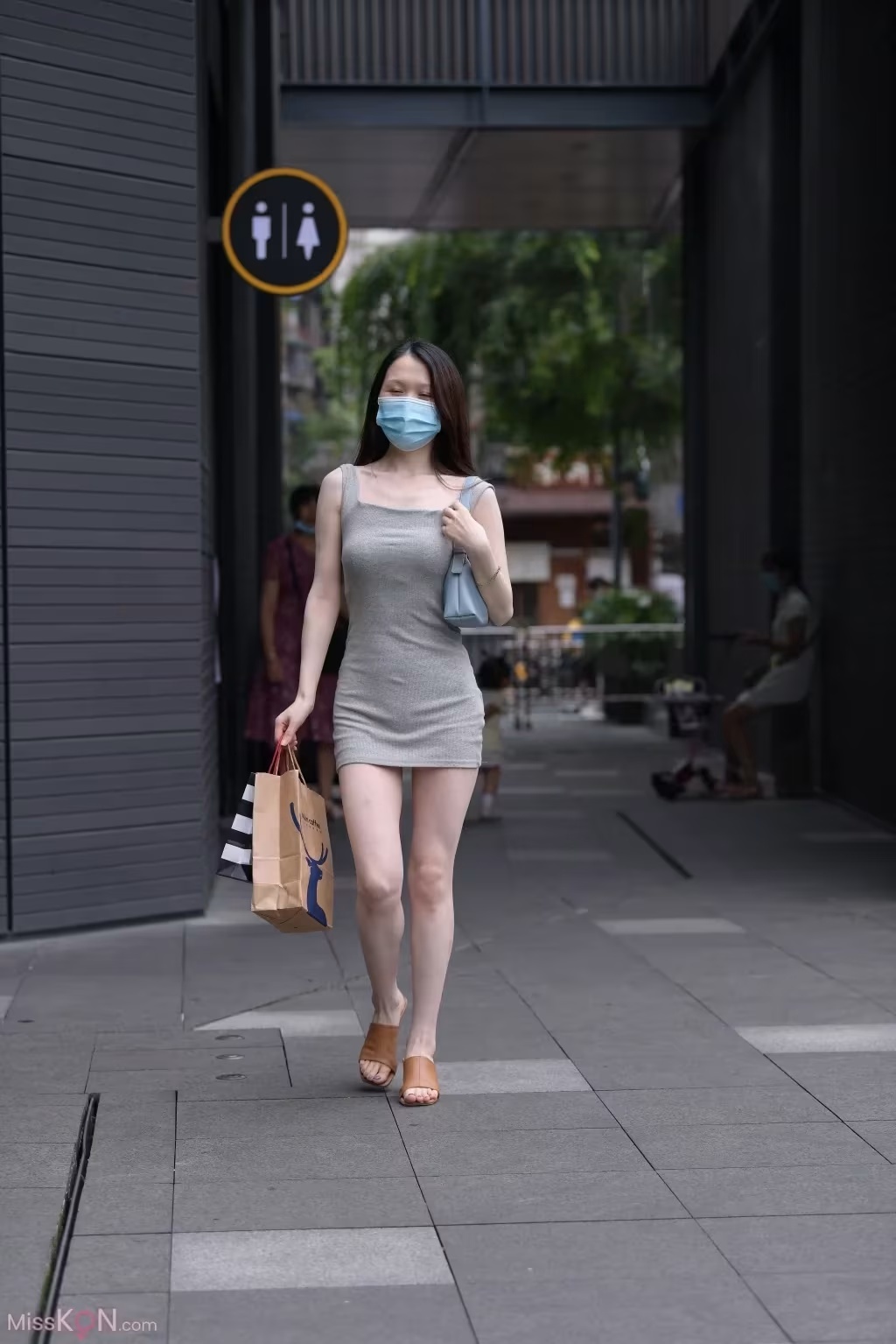 [精選街拍作品] No.4601 – 4615 (3400 photos) - ( Page 1 / 12 )(116)