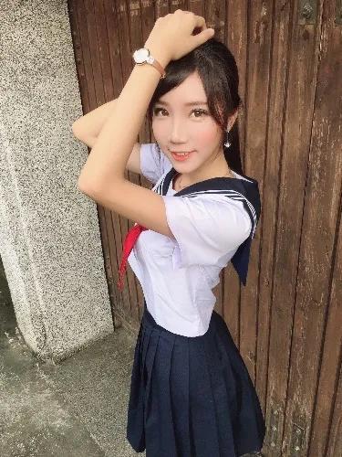 清新白皙YouTuber—猪比猪(18)