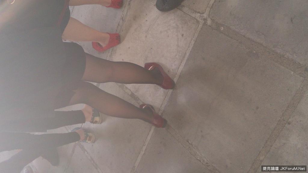 不小心开到雾面模式,所以都雾雾的.(10)