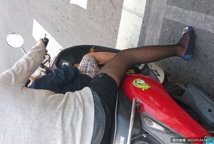 天冷了丝腿还是要顾好