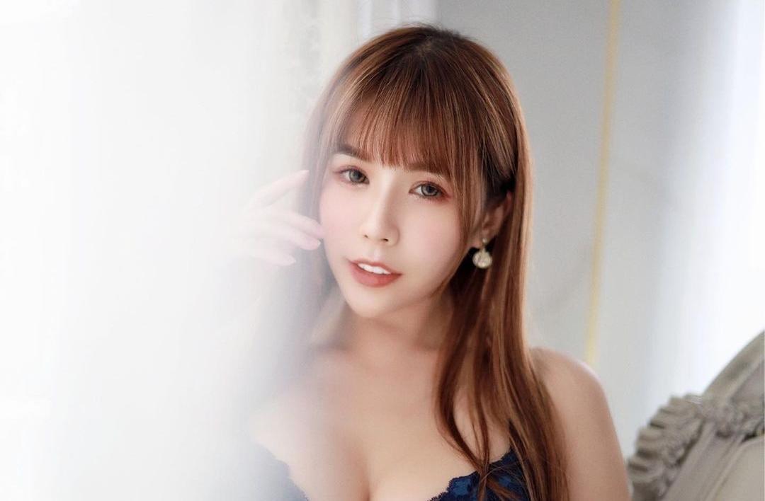 护士姐姐「甜心Ｑ匠」肉体抚慰孤单寂寞心　饱满浑圆「南半球触诊」让人瞬间体温升高(22)