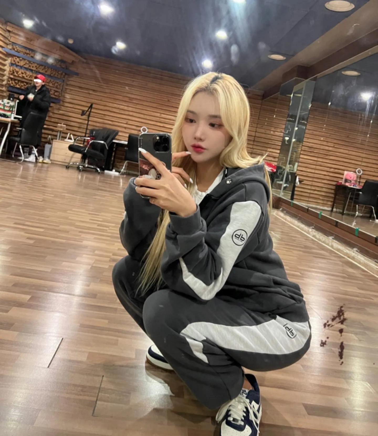 Lee Jin(李珍)详情介绍-Lee Jin(李珍)美图小说-Lee Jin(李珍)美图小说-迅雷下载-磁力-Myav范-(31)