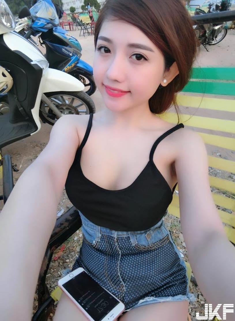 大奶聚集地！巨乳妹子「朋友也都是爆乳」，超凶猛画面让人好喷血！(4)