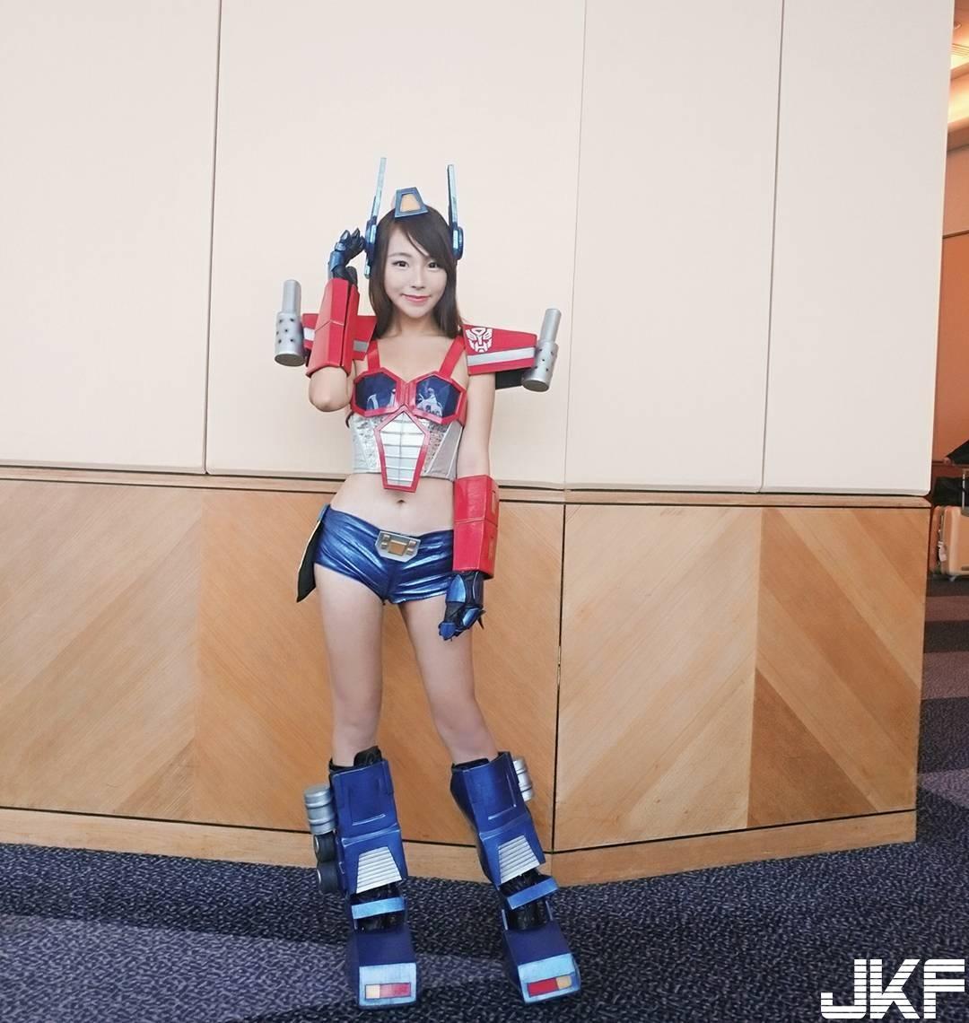 香港正妹扮「爆乳柯博文」身材惹火一夕成名！胸前「巨大凶器」逼人成为博派迷！-小湿妹图(6)