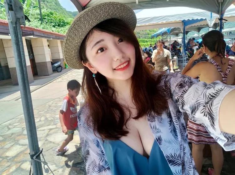 穿比基尼这么大 我扛不住了～夜雨(11)