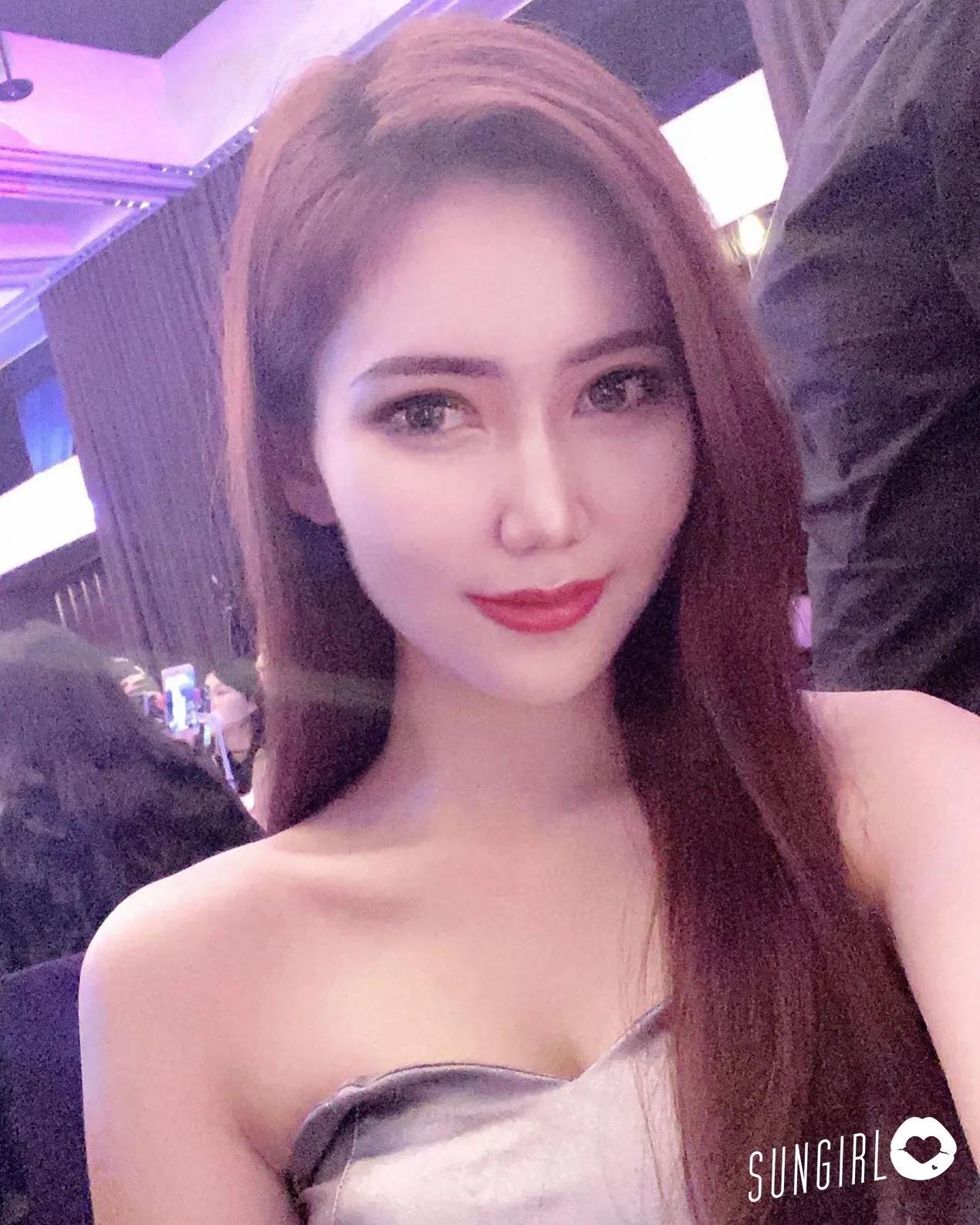 Carina、电眼女神深藏不露佯装下的身材超火爆!(10)