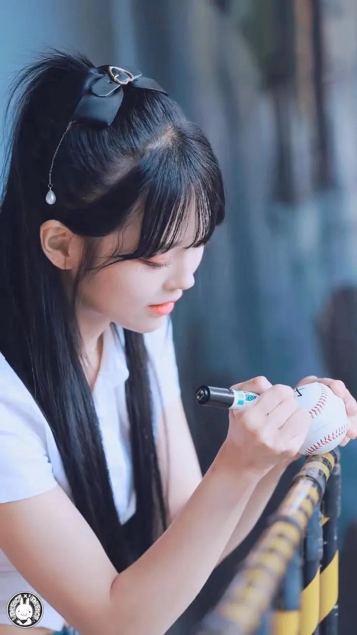 魅力四射的啦啦队员 박하정(Park Ha-jung)：她的甜美微笑与活力舞姿令人惊艳(109)