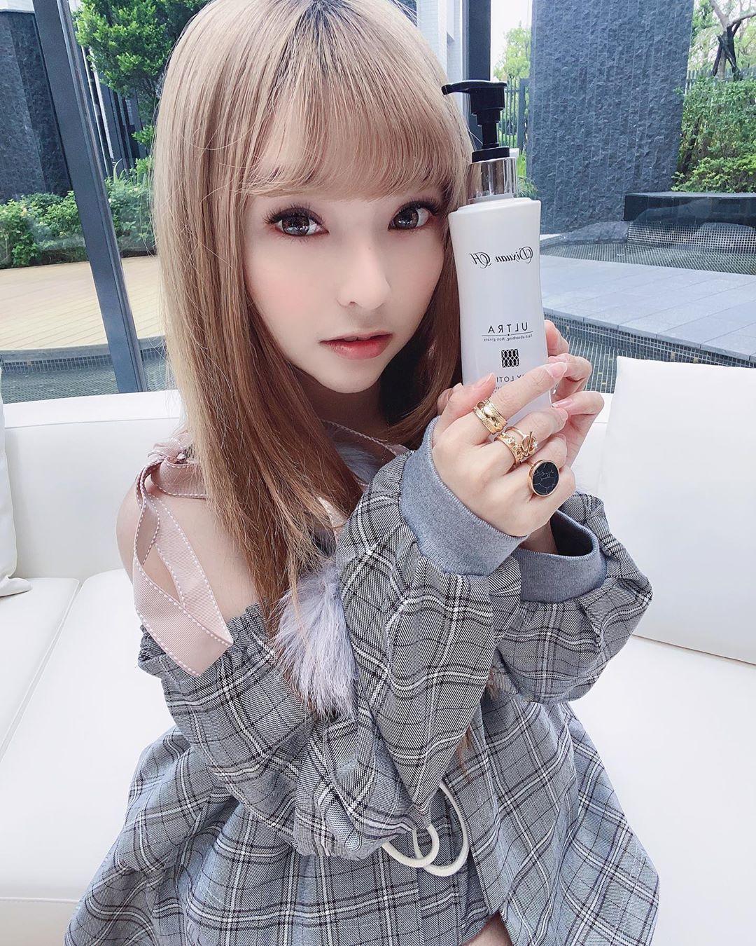 正妹人妻萧幼贞（丸子） 拥有精致又深邃五官的瓜子脸(2)