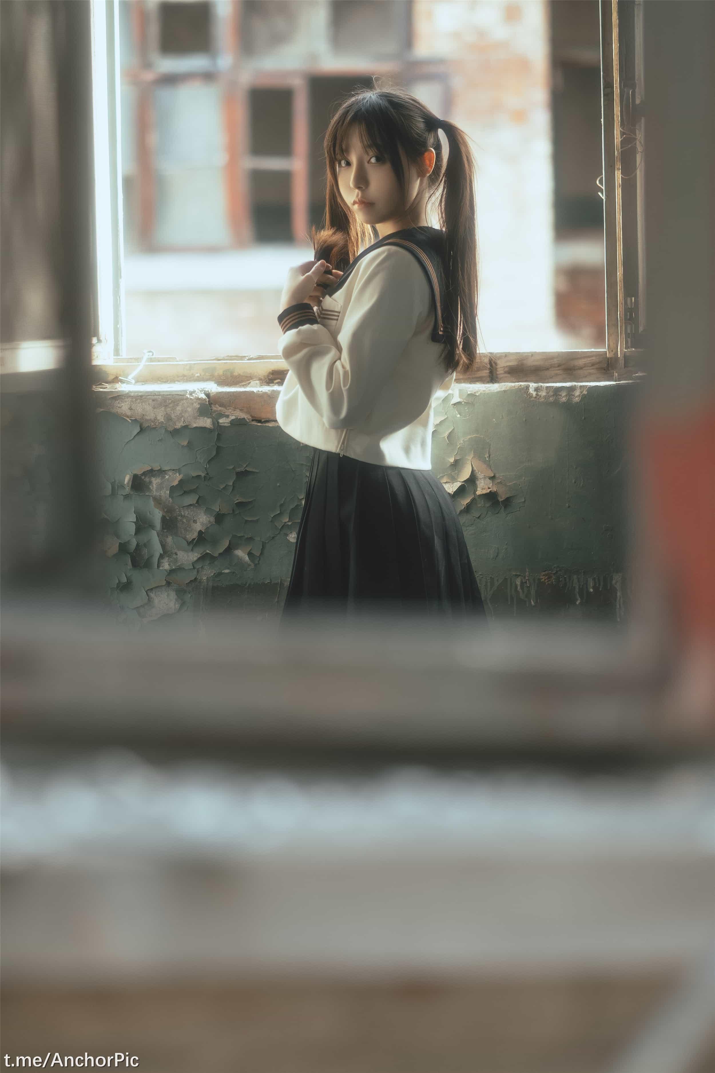 六味帝皇酱 – 暗黑护士 废墟JK 64P(40)