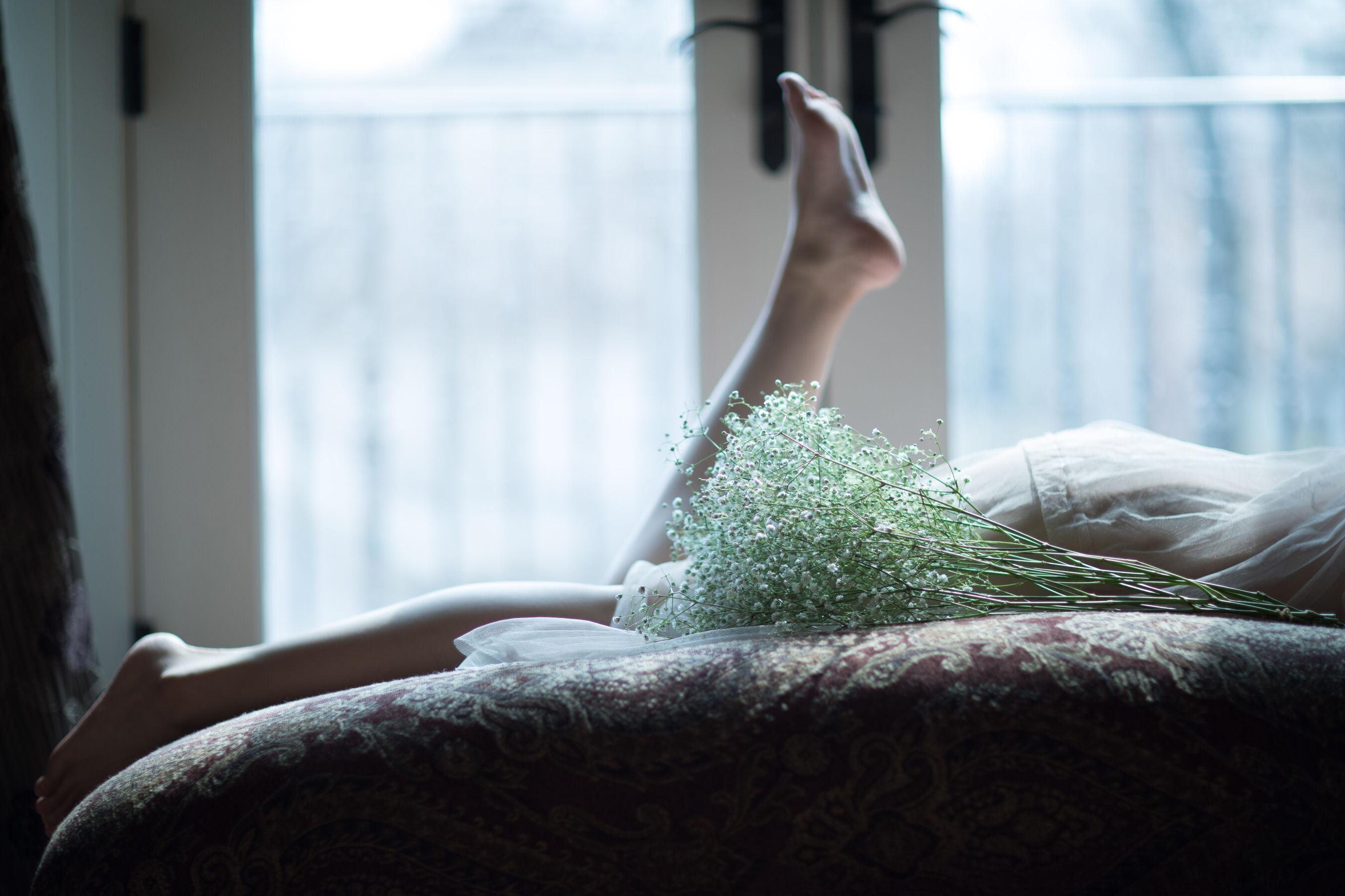 国模套图 摄影师流出性感人妻写真(325)