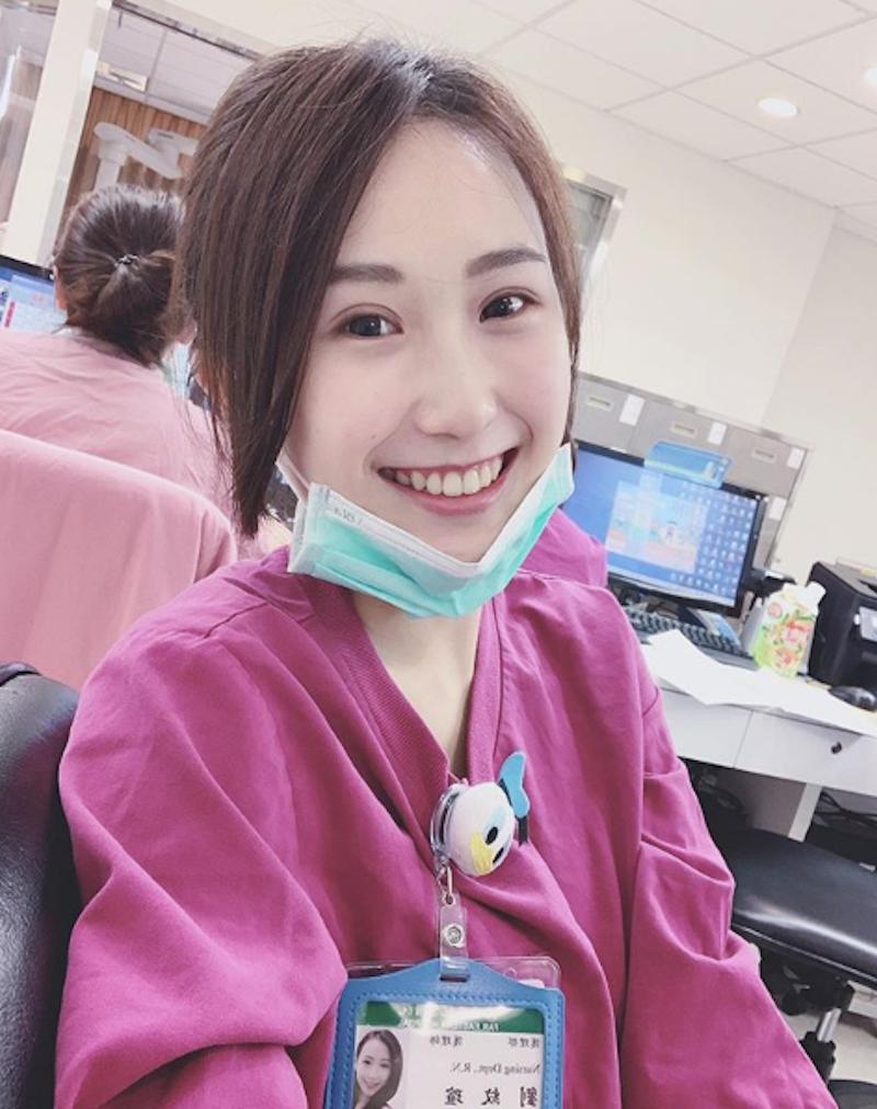 加护病房的天使！甜美护理师「wenhsuan」人美心善，制服下还偷藏白皙好曲线！-小湿妹图(15)