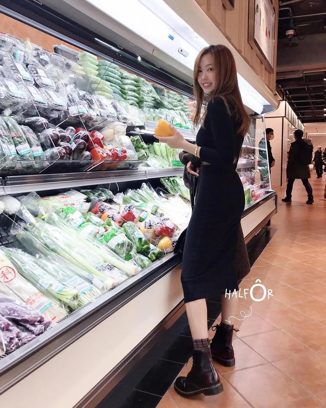 超优秀正妹创办人「翁小柔Sophia Weng」大眼甜笑自信有神，白皙美腿更是产品最佳代言！-小湿妹图(14)