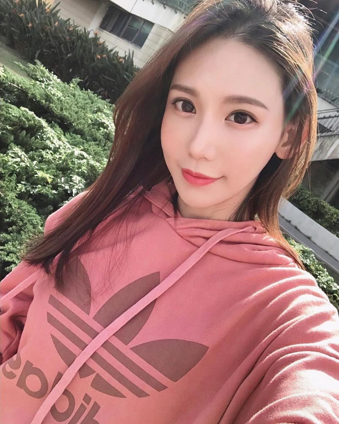 甜萌小仙女「杨羽霏」性感力爆发挑逗使坏(22)