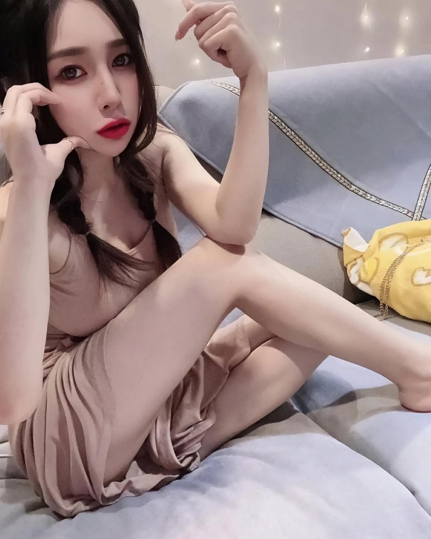 白皙Body「林沙沙」甜美笑容气质满分....一不小心就沦陷(21)