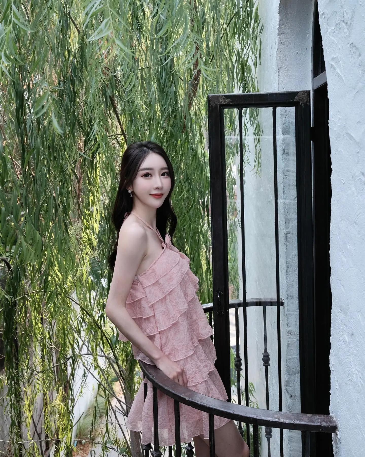 唯美可爱的脸蛋「Aki_Chen详情介绍-唯美可爱的脸蛋「Aki_Chen美图小说-唯美可爱的脸蛋「Aki_Chen美图小说-迅雷下载-磁力-中学小C女-(1)