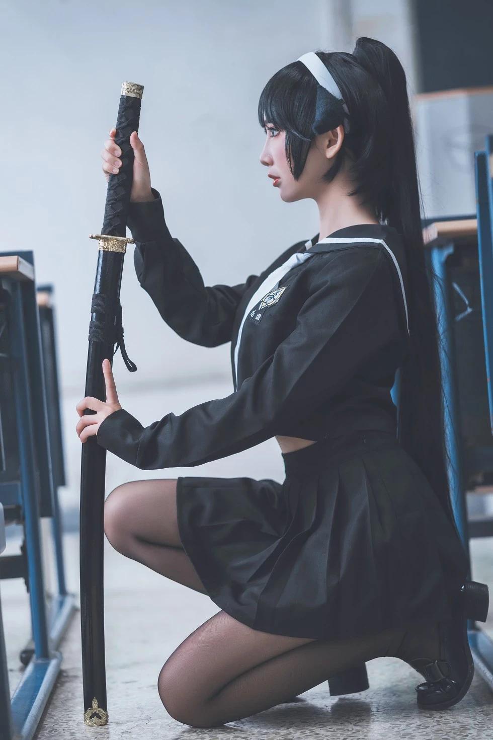 [Cosplay精選]可愛人氣Coser麵餅仙兒–高雄仙兒黑絲褲襪完美誘惑寫真34P(11)