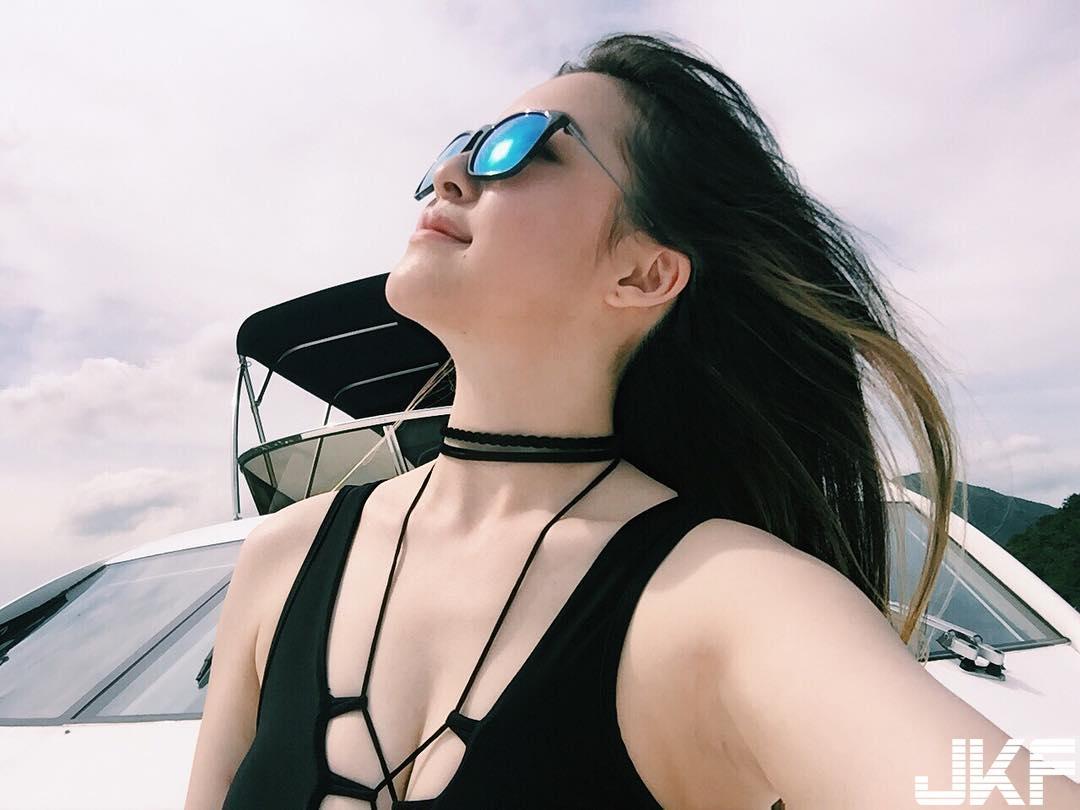 女舞者「超狂一字马」辣到快喷火！「究极美臀」线条美到没话说！-小湿妹图(20)