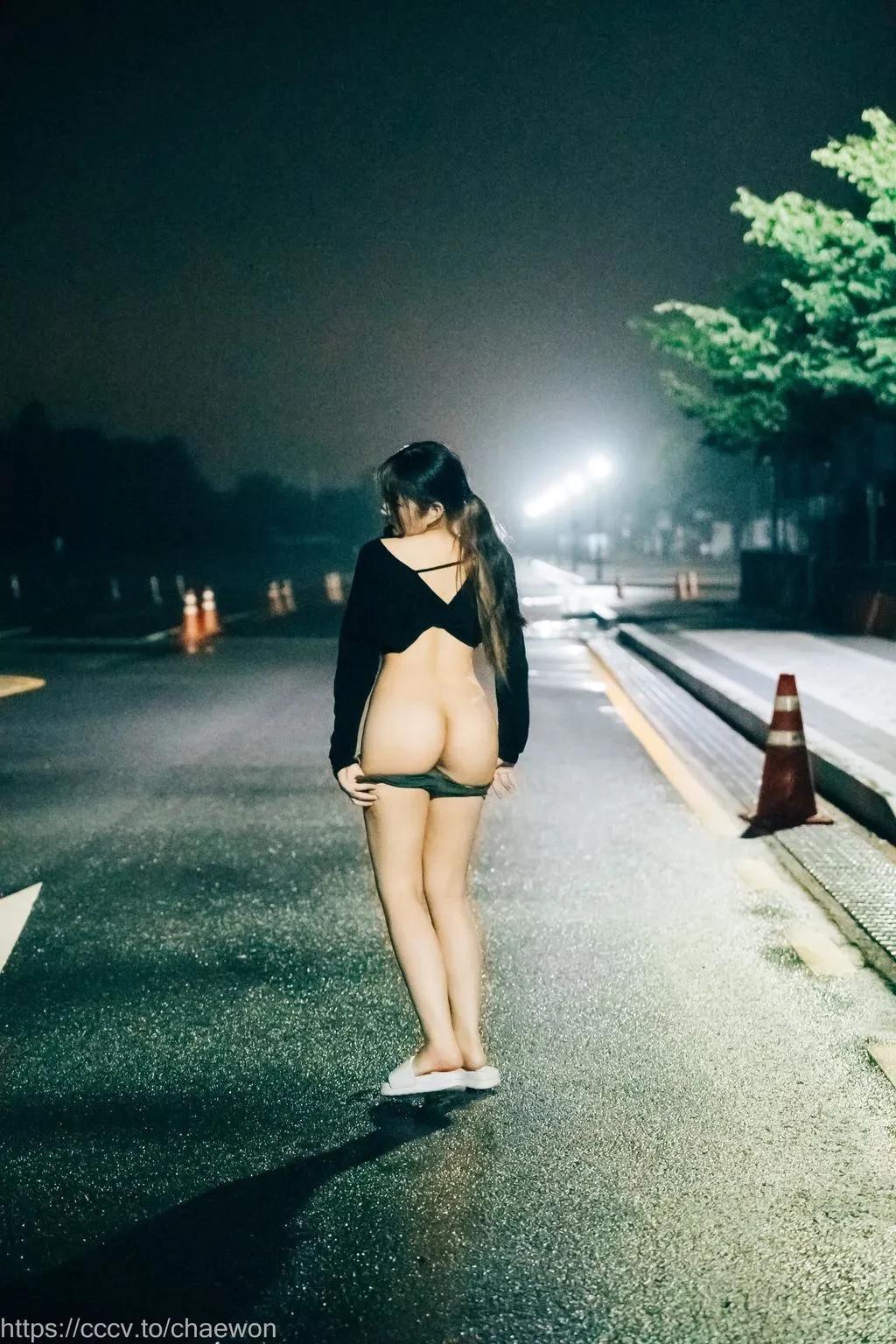 [Loozy] SonSon (손손)： Public Toilet (157 photos)(30)
