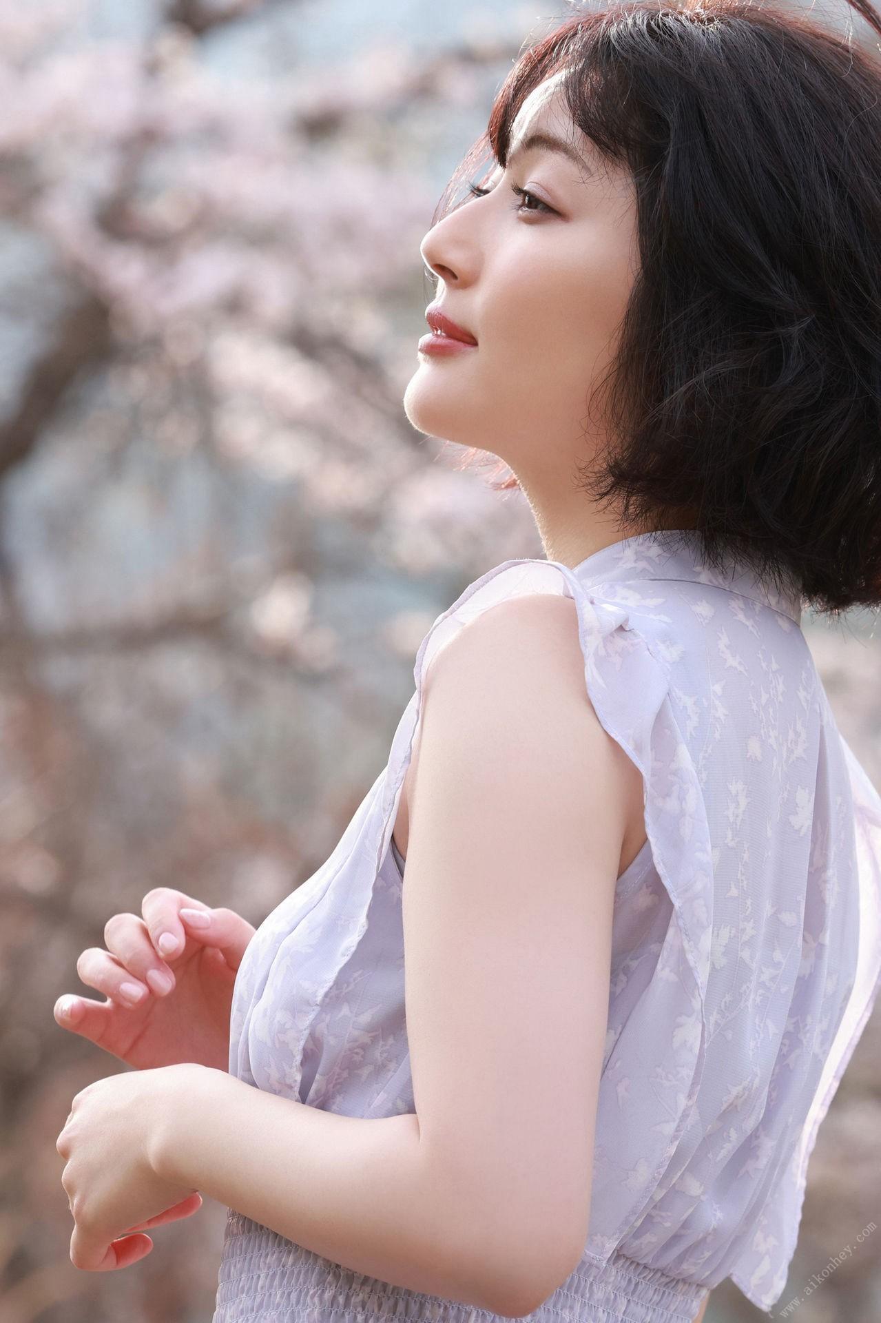 新藤まなみ　Ｑｕｅｅｎｓ　オール未公开スペシャルＥｄｉｔｉｏｎ　ｖｏｌ．４(87)