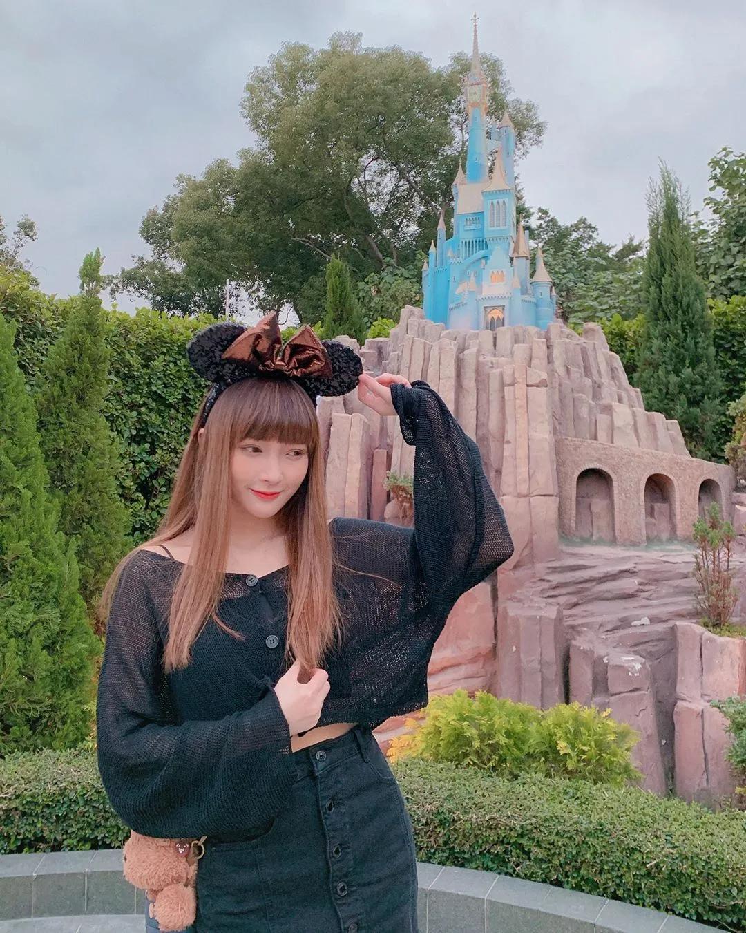 ESTELLE 露出灿烂甜笑容....征服大家的心