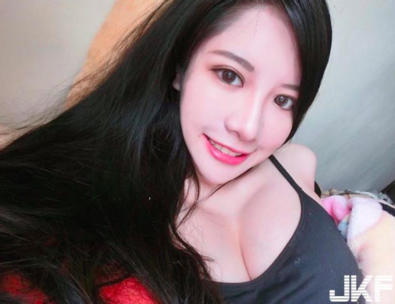 辅大正妹冲绳解放「傲人美乳」，「超饱满视角」让网友想当她的太阳！(16)