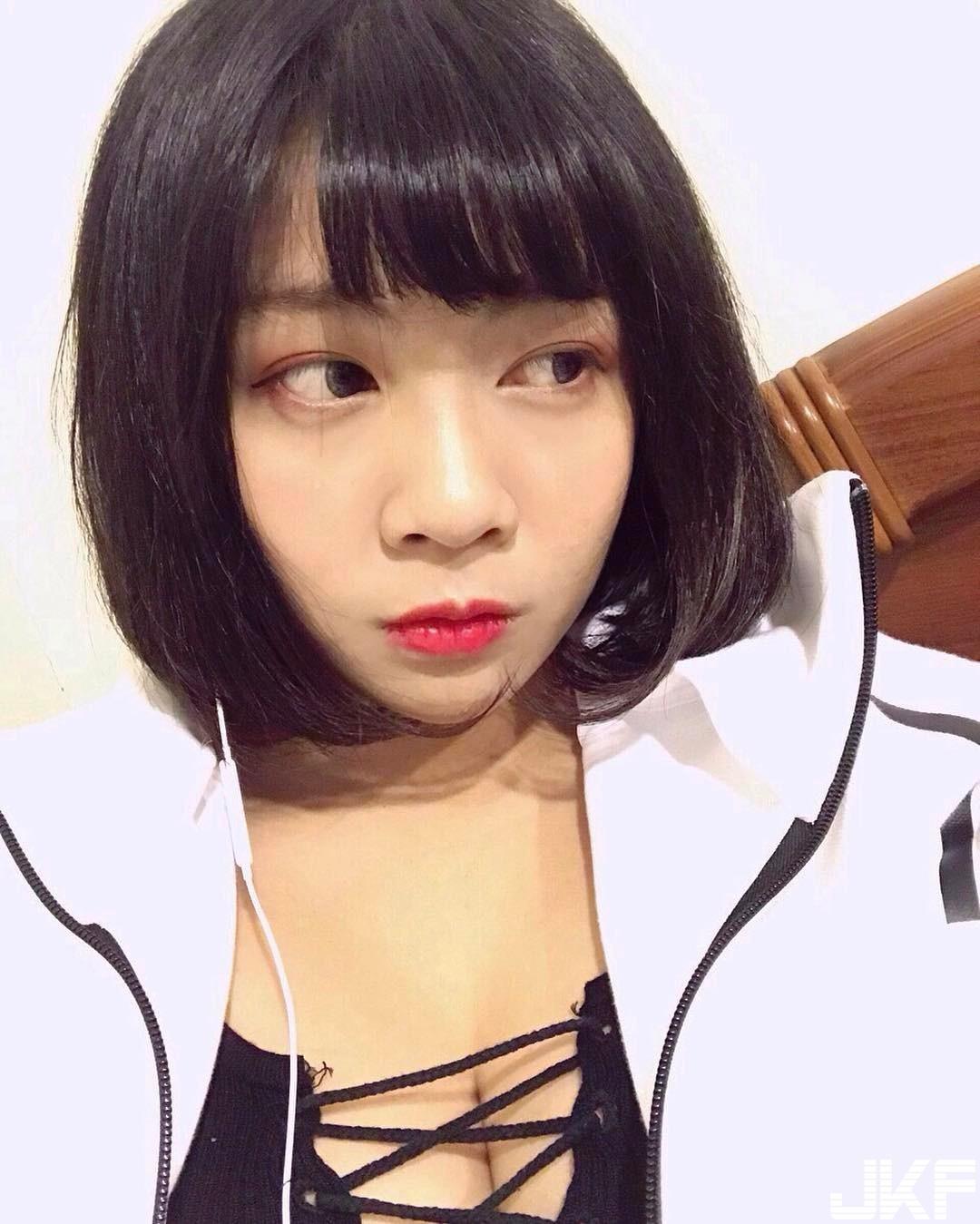 短发「凶狠正妹」巨乳端上桌！比例失调的上围快把「上衣撑爆」！(6)