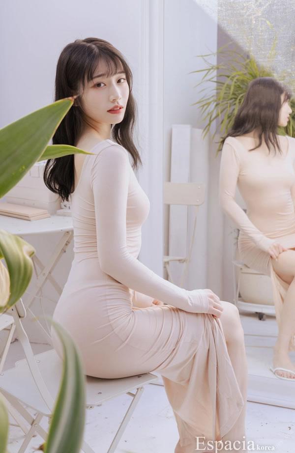 优雅小姐姐Saika居家长裙无圣光图集