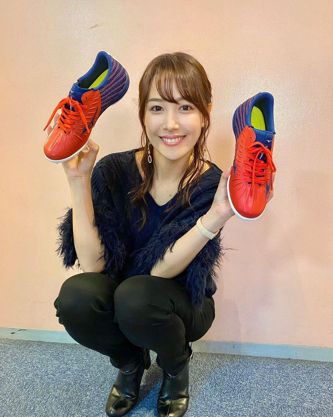 G奶女主播「鹫见玲奈」肥皂洗手舞满满工口感　超熟练「搓揉手技」让人不禁兴奋了　-小湿妹图(9)