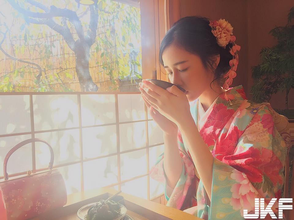 暴食网美「千千」超狂！嗑12碗泡面惊呆网友！(12)