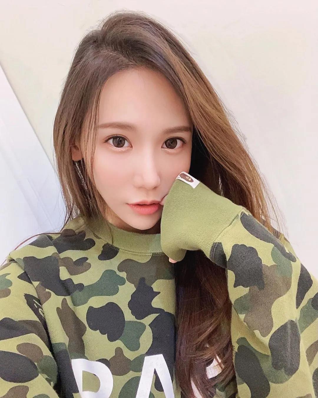 甜萌小仙女「杨羽霏」性感力爆发挑逗使坏(14)