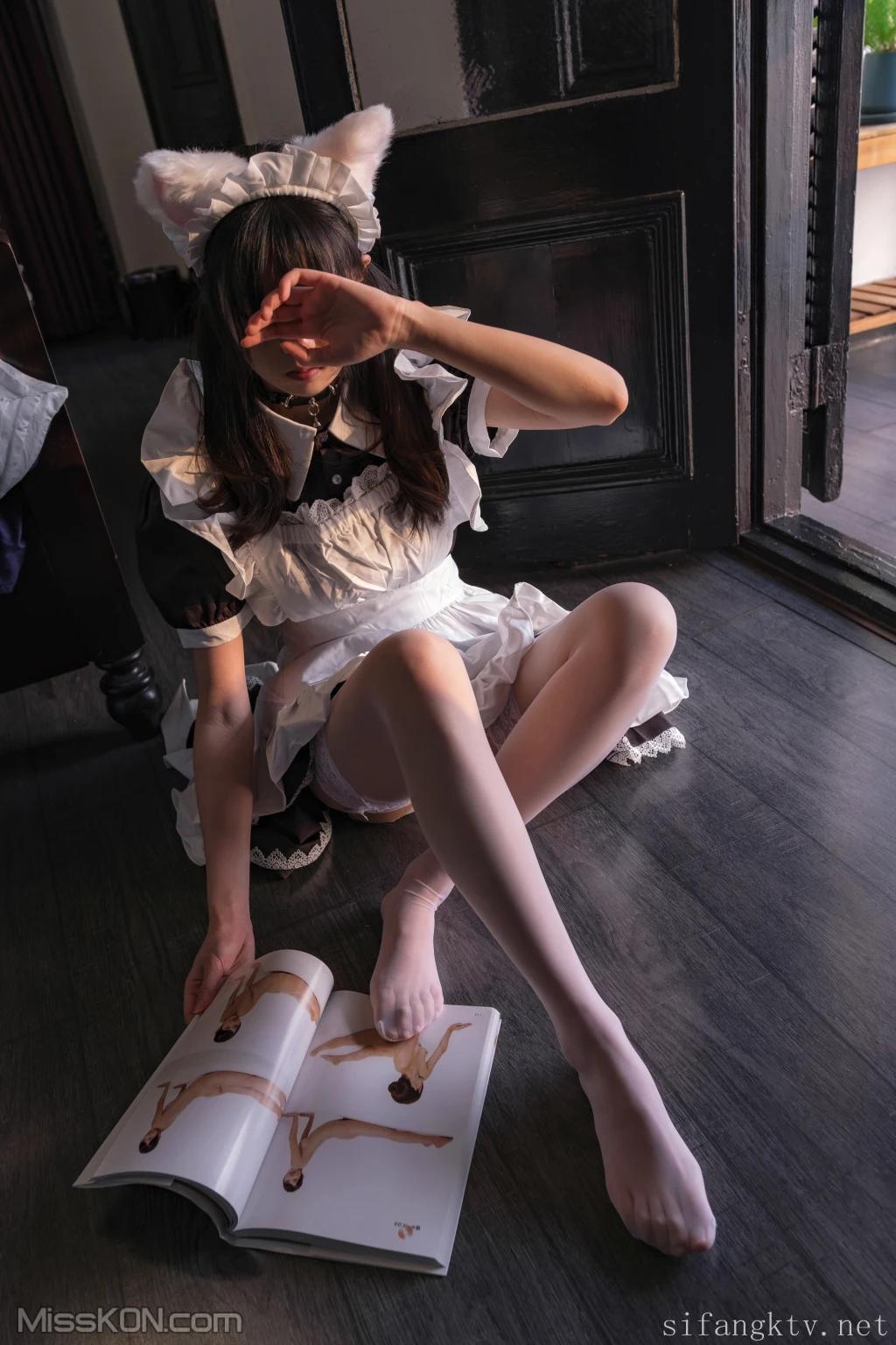 [森萝财团写真] R18 小七 清纯嫩妹女仆 (160 photos )(137)