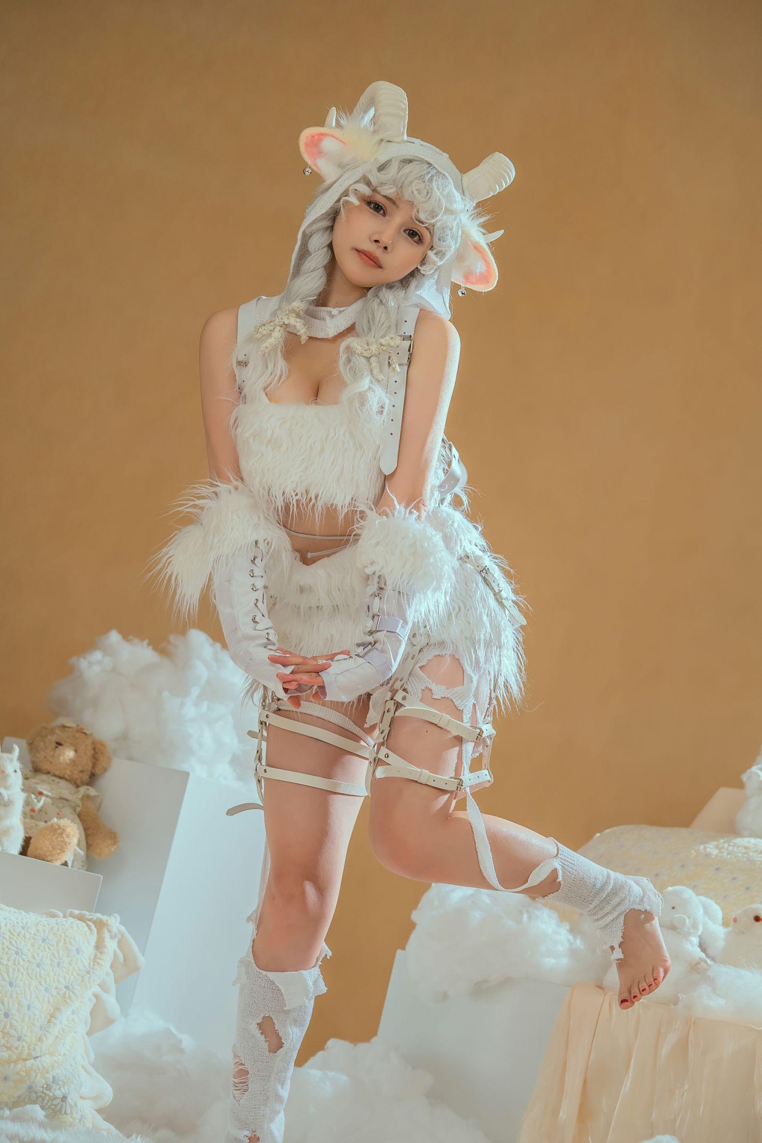 七月喵子 幻想兽娘集日食 – 伊卡(20)