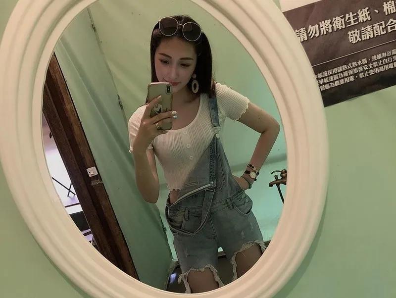 Nissan汽车业代镱婷脱掉OL制服换上比基尼养眼好身材让人又想换车了(15)