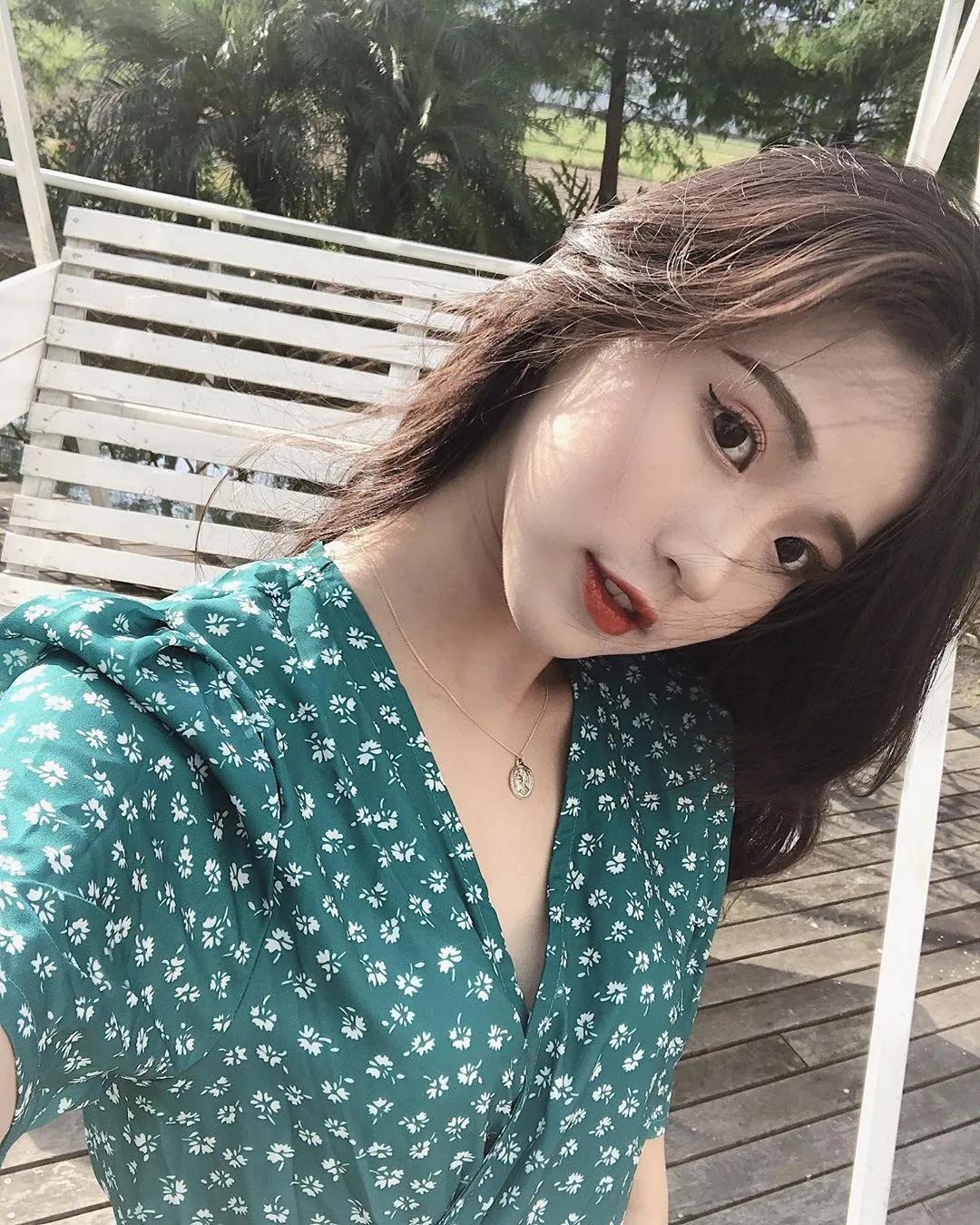 Zoe Hua 完美高颜值脸蛋让人鼻血大喷(1)