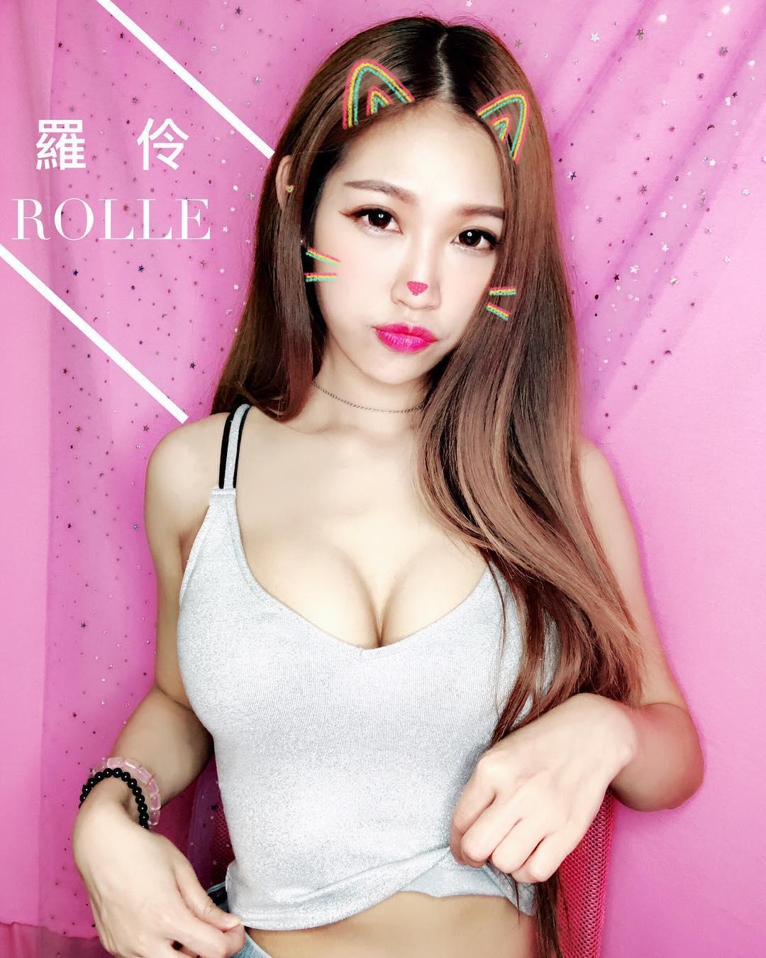 「罗伶」浑圆美胸撞击画面太销魂，男人的天菜无误，「碗公奶」快要遮不住啦(2)