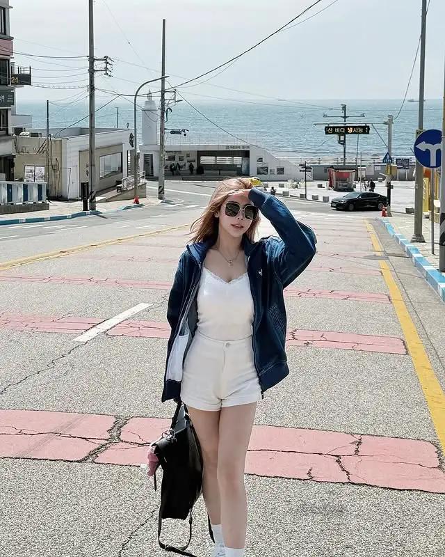 美少女「iii66666666」性感美体让人欲火焚身